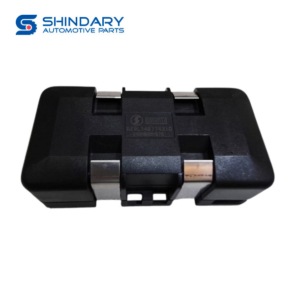 Engine fuse box DZ9L149774310 for SHACMAN